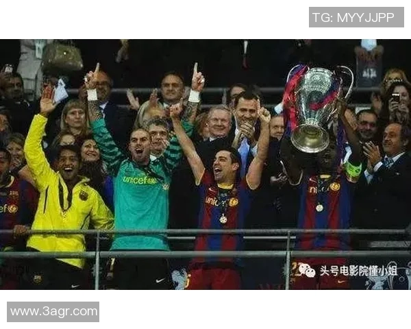 羽毛球热议重庆羽毛球队战术争议与欧冠足球的精彩对比分析 羽毛球热议重庆羽毛球队战术争议与欧冠足球的精彩对比分析